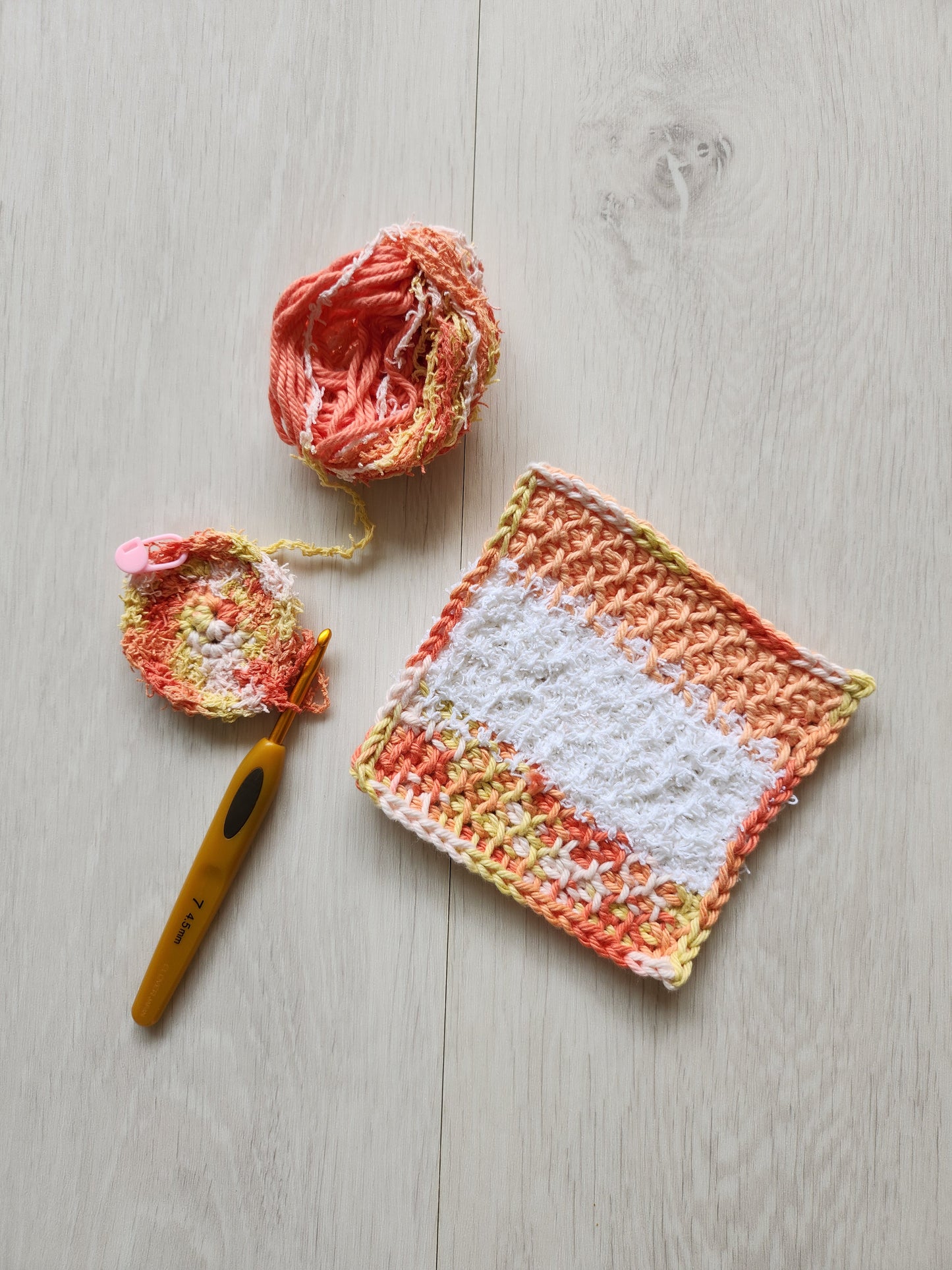 Lily Sugar n cream scrub off