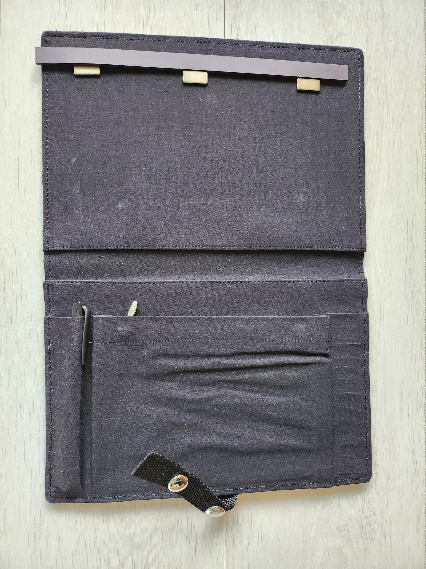 Pattern keeper inside large